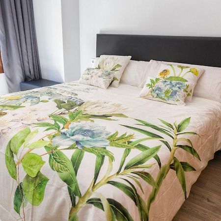 Apartamentos Onnight Malaga Bagian luar foto